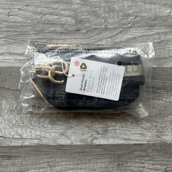 lululemon athletica Dual Pouch Never Lost Keychain Black Wristlet with Gold - Picture 9 of 9